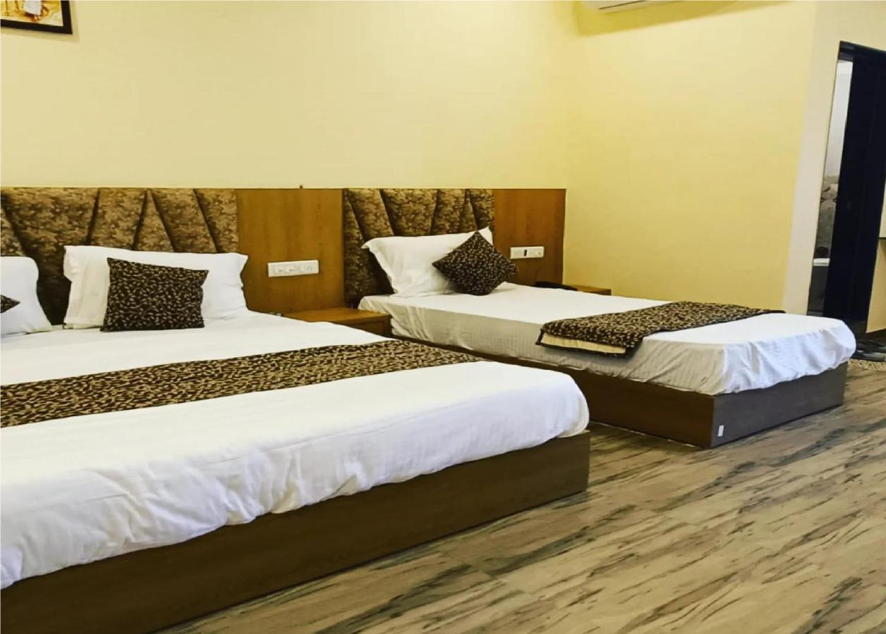 Hotel Fun Park Sanand Экстерьер фото