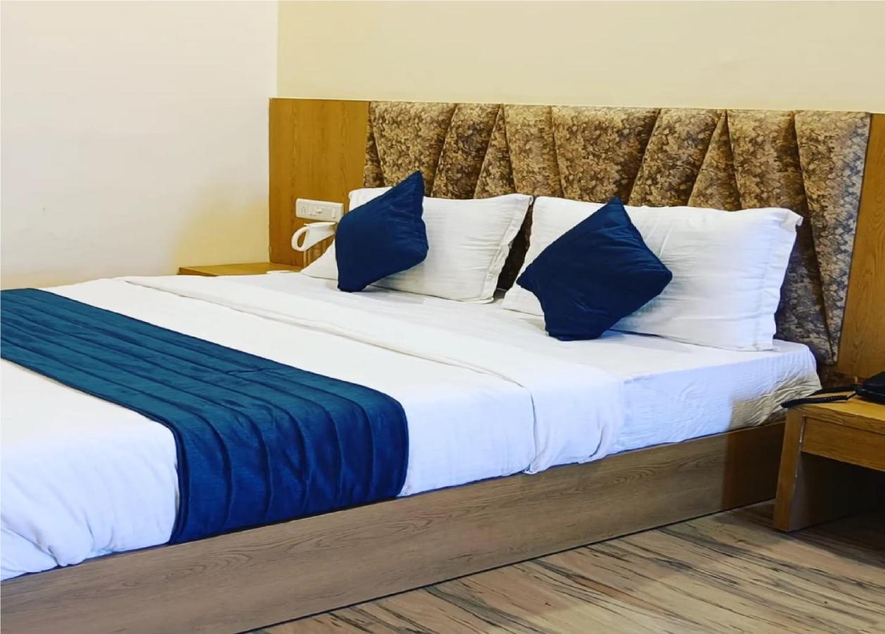 Hotel Fun Park Sanand Экстерьер фото